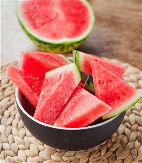 打工人吃瓜吃饼图,生活百态的趣味缩影  第3张